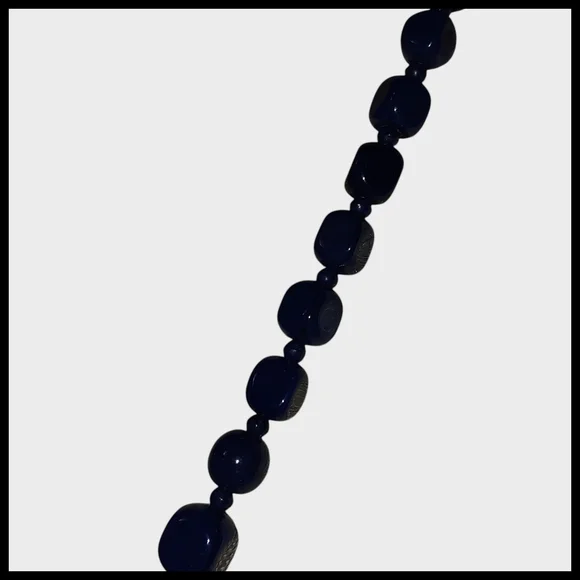 Classic Navy Beaded Long Necklace - Vintage - Picture 5 of 12